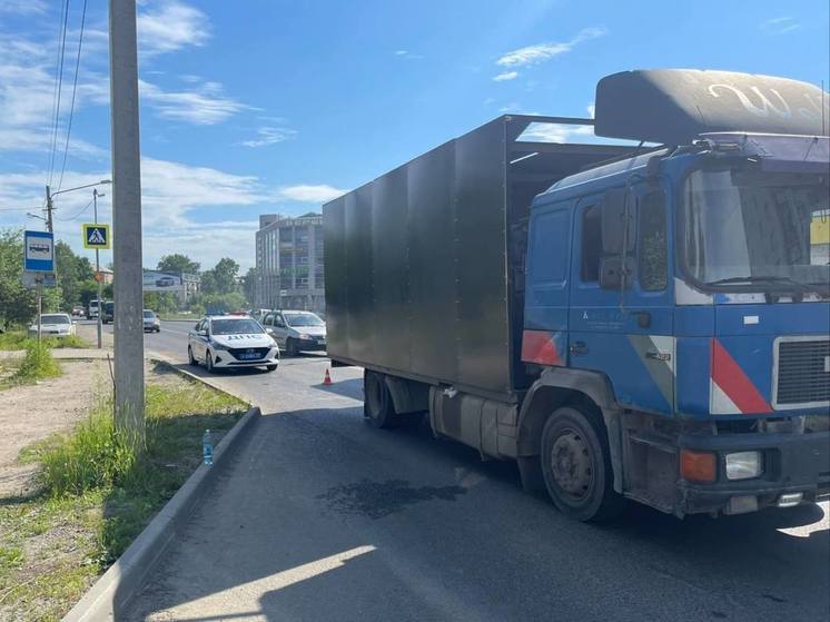 Грузовик в Томске утром 2 июля сбил пешехода