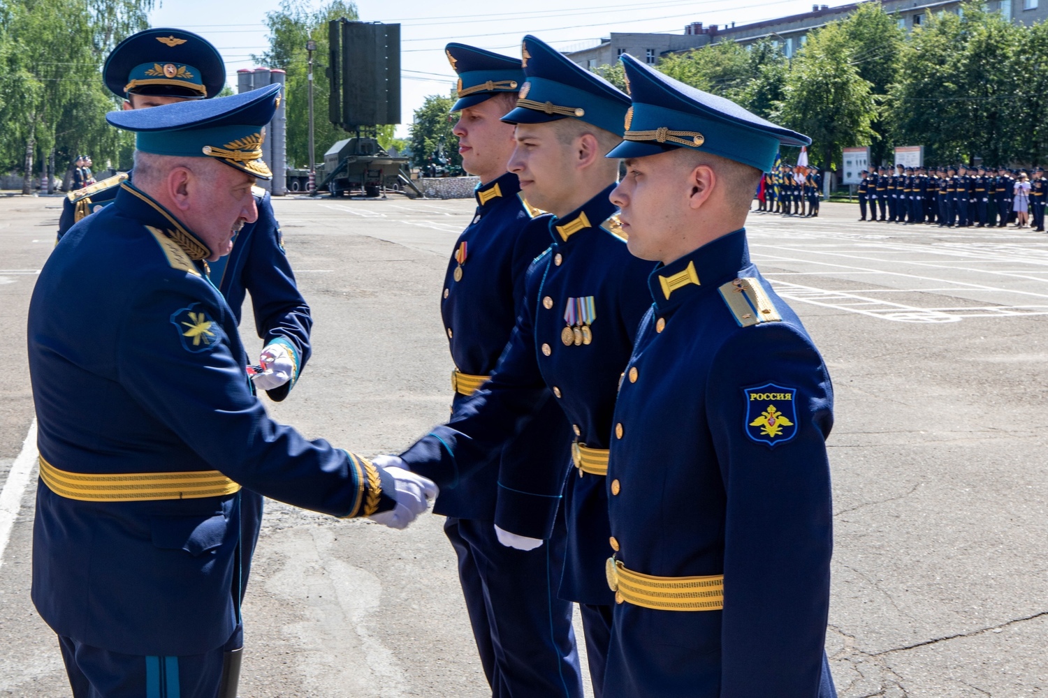 В Ярославском высшем военном училище ПВО прошел выпуск молодых офицеров