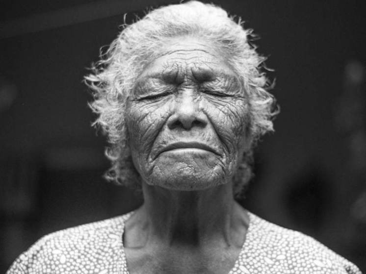 В Бурятии 94-летнего инвалида оставили без света на две недели