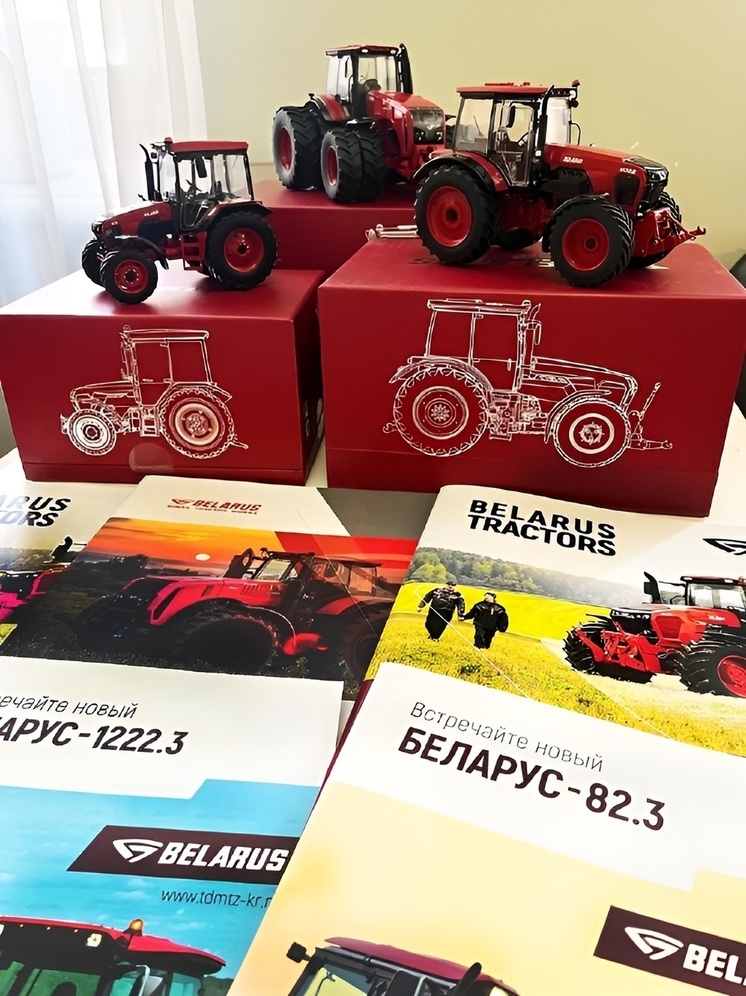 В музей имени Е. Д. Фелицына поступили новые экспонаты от Минского тракторного завода