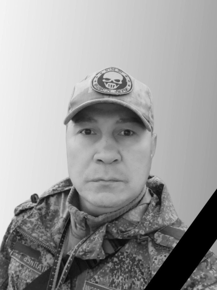 «Отдал жизнь во имя безопасности нашей страны»: в Астраханской области похоронили бойца СВО