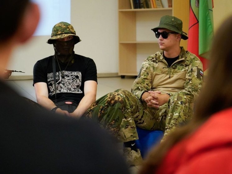 В Мелитополе состоялась встреча инструкторов центра «Воин» с активистами «Движения Первых»