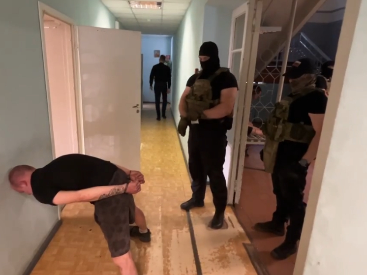 Задержаны два молодых человека за драку у кафе в Петрозаводске