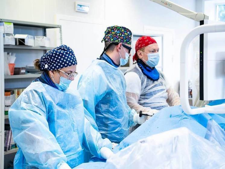 В Мытищах у мужчины 64 лет удалили тромб размером 12 см