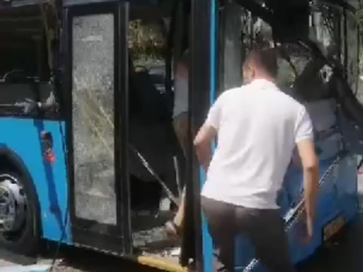Состояние водителя, пострадавшего при взрыве автобуса, оценивается как тяжелое