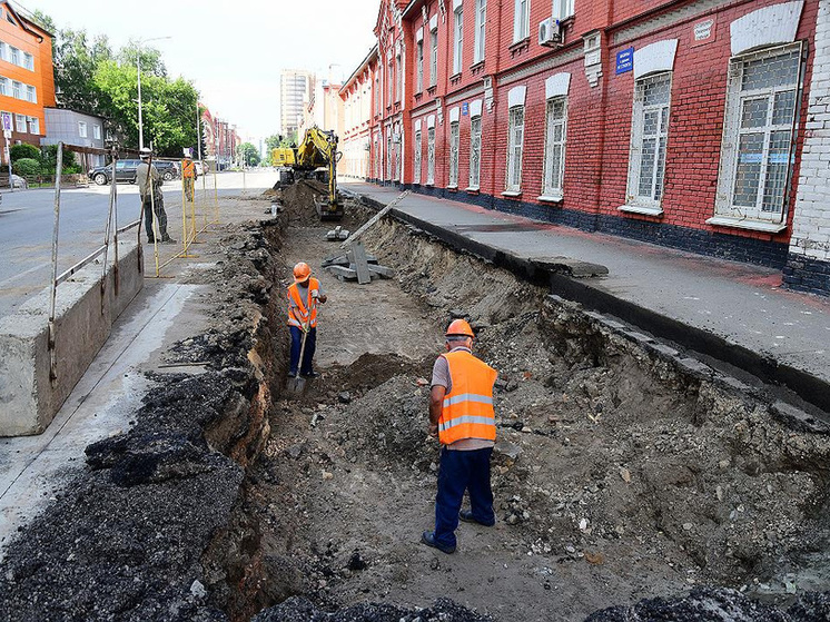 В Барнауле на улице Партизанской частично ограничили движение из-за ремонта теплосети