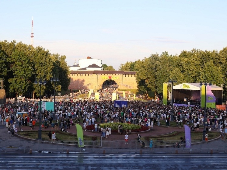 День молодежи в Великом Новгороде отпраздновали свыше восьми тысяч человек