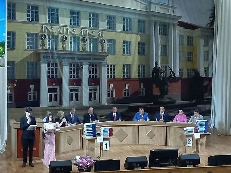 Экс-губернатор Роман Старовойт стал почетным профессором Курского медуниверситета