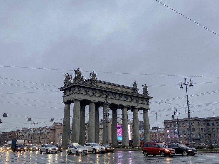 Реставрацию Московских триумфальных ворот завершат 1 сентября