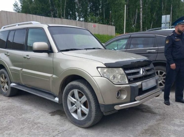 В Новосибирске приставы под видом покупателей арестовали автомобиль, находившийся в розыске