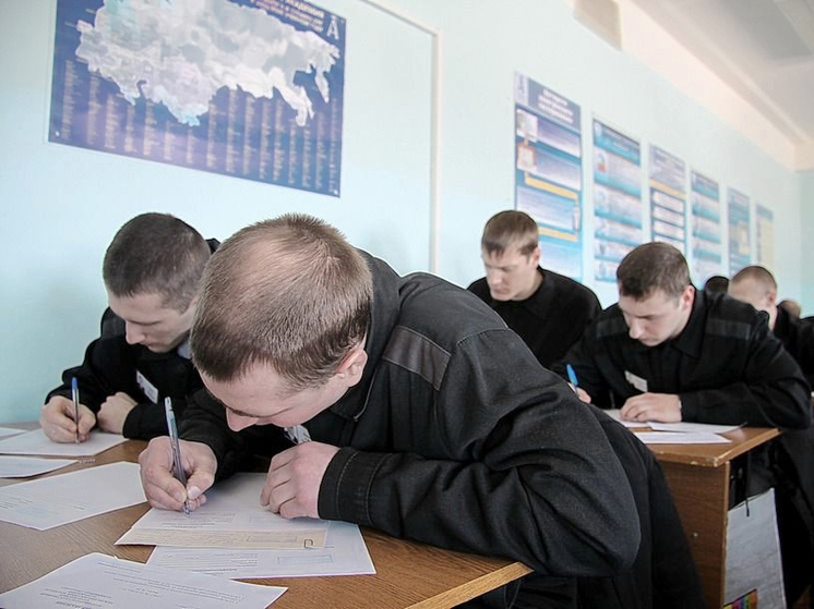 В колониях Кировской области прошли выпускные