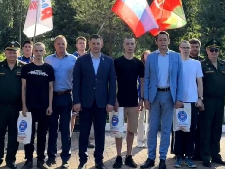 Александр Рем принял участие в проводах новомосковских призывников