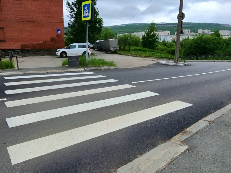В Мурманске ремонт улицы Полярный Круг завершили на месяц раньше