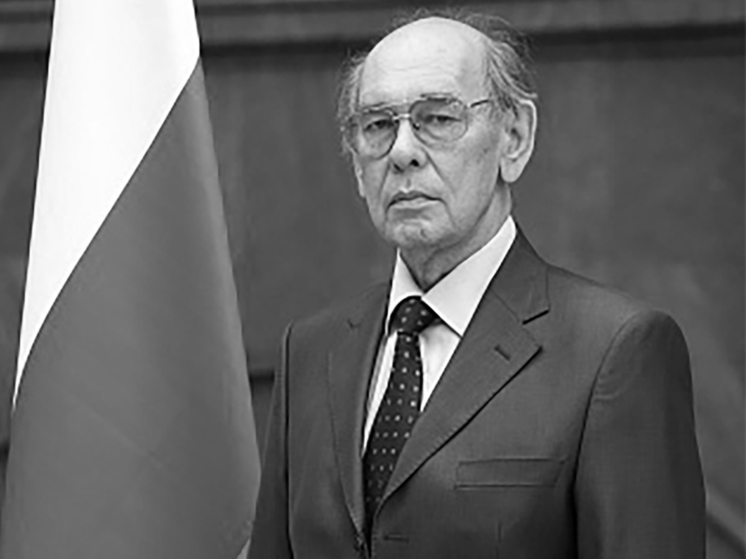 МИД: посол РФ в Алжире Шуваев умер в возрасте 69 лет