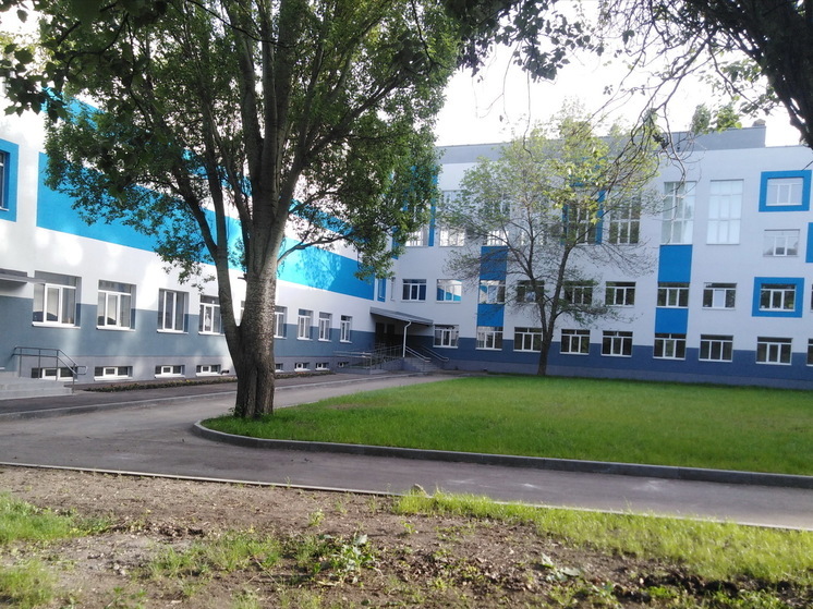 За день семь школ Саратова выставили вакансии учителя русского языка