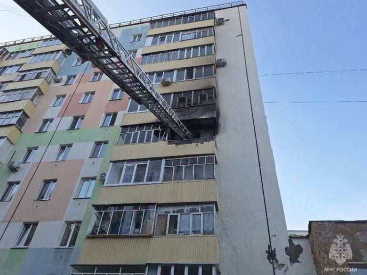 90-летняя пенсионерка из Башкирии устроила пожар, решив сжечь мусор на балконе