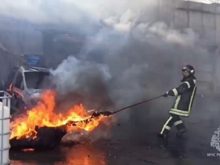 Причиной пожара в Березовском могло стать перемещение емкости с жидкостью