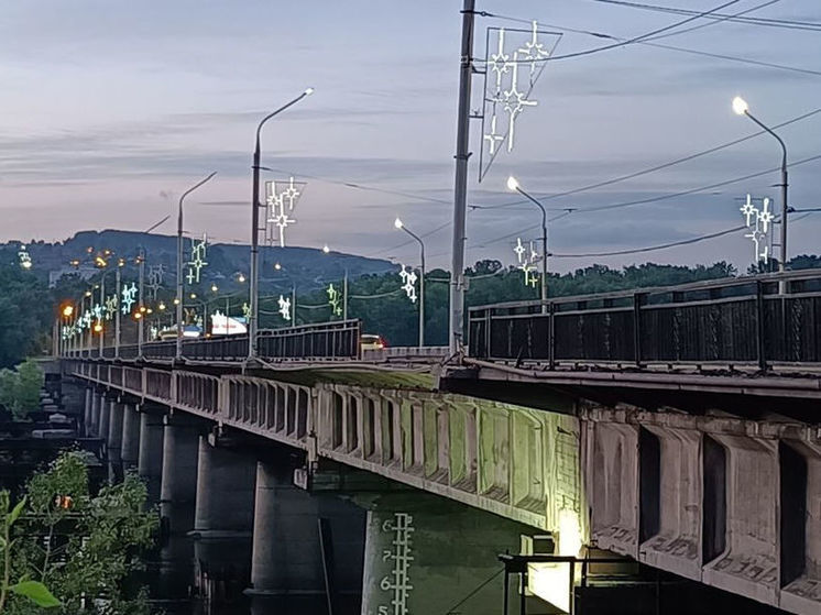 Новокузнецкие власти рассказали о сроках починки ограждения Кузнецкого моста