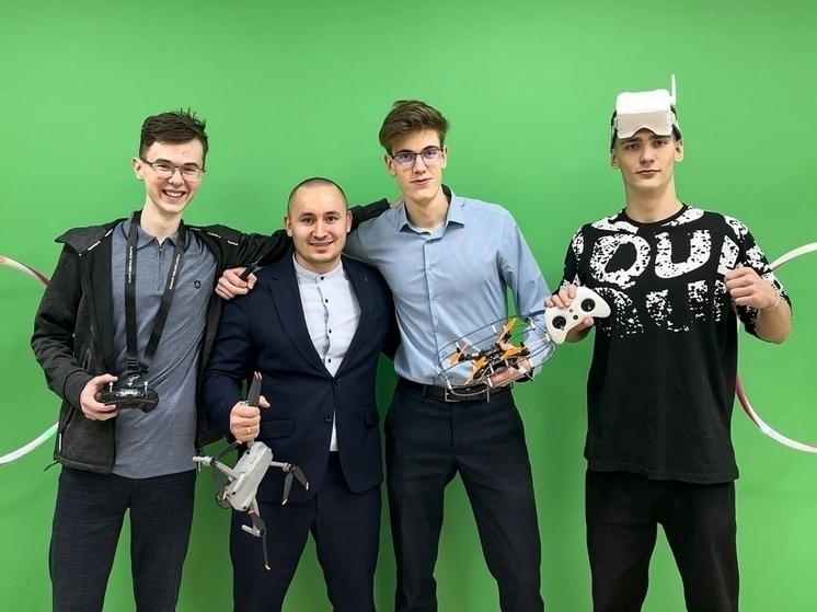Школьники из Ямала бьются за приз всероссийского чемпионата по пилотированию дронов
