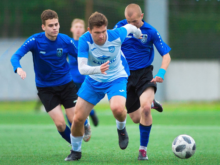 Футболисты кировского «Фанкома» учинили второй разгром подряд