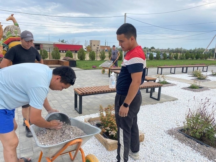 В парке райцентра Калмыкии провели ремонт