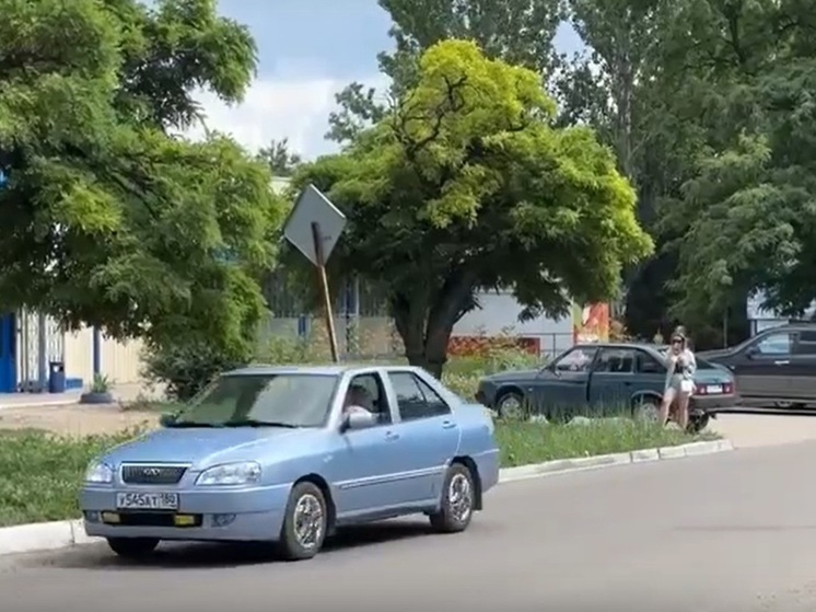 В Ждановке заасфальтировали почти 30 тысяч квадратных метров дорог
