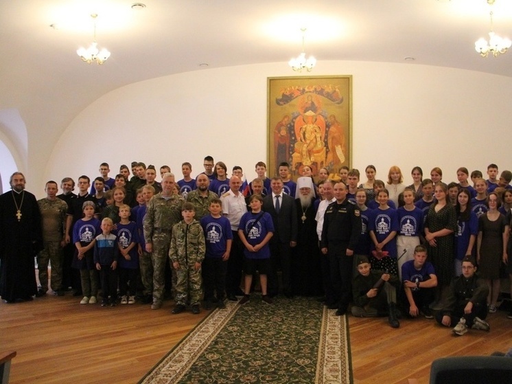 В Валдае стартовали сборы для православной молодежи "Иверский городок"