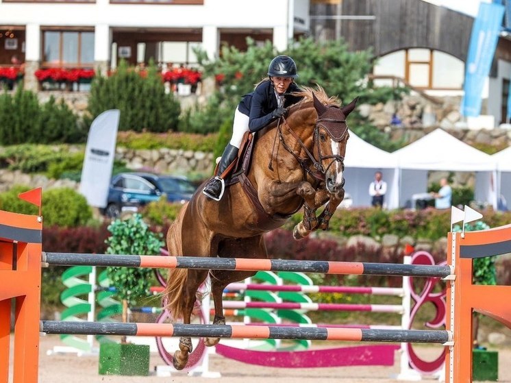  Калининградка завоевала золото конного турнира на межрегиональных соревнованиях