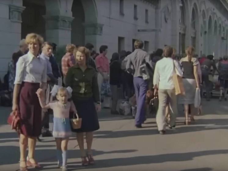 Названы три культовых фильма СССР, которые смотрели без остановки