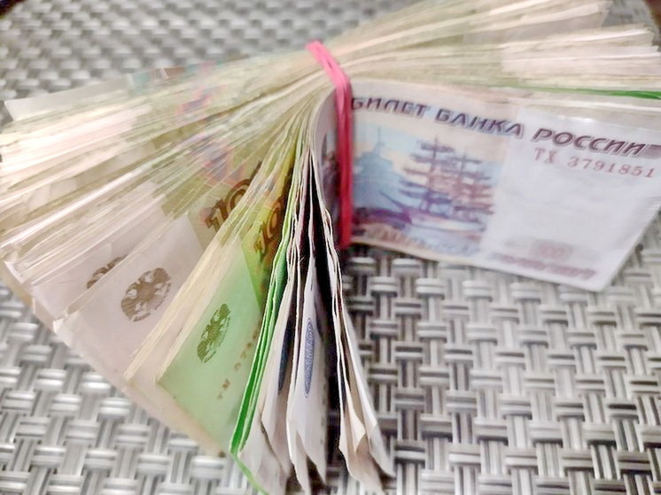 Получавшие взятки сотрудники новоуренгойских школ уволены из-за утраты доверия