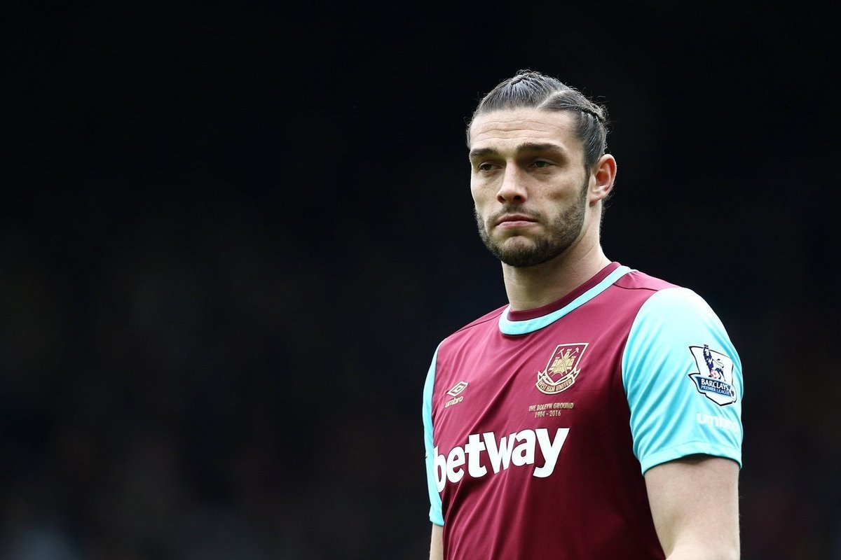 Экс-нападающий "Ливерпуля" устроил драку в Лондоне