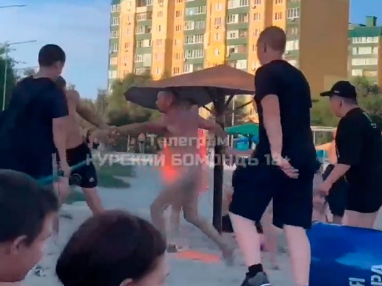 В Курске голого мужчину прогнали с пляжа у озера Ермошкино