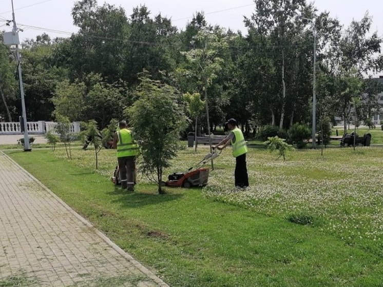 В Южно-Сахалинске приводят в порядок общественные пространства