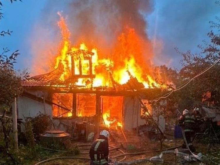 Молния попала в дом на Правом берегу Калуги