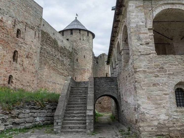 Приграничный Ивангород станет доступнее для туристов