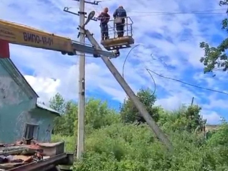 Энергетики «Ярэнерго» восстановили электроснабжение пострадавших от непогоды потребителей в сети 6-10 кВ