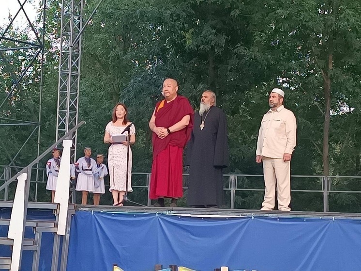 В Калмыкии отметили день рождения Далай-ламы XIV