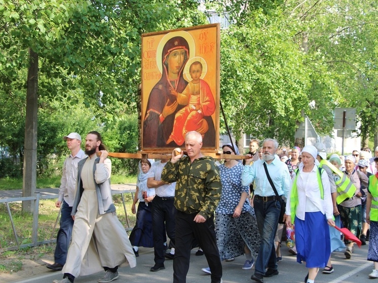 В Котласской епархии прошел ежегодный крестный ход до Христофоровой пустыни