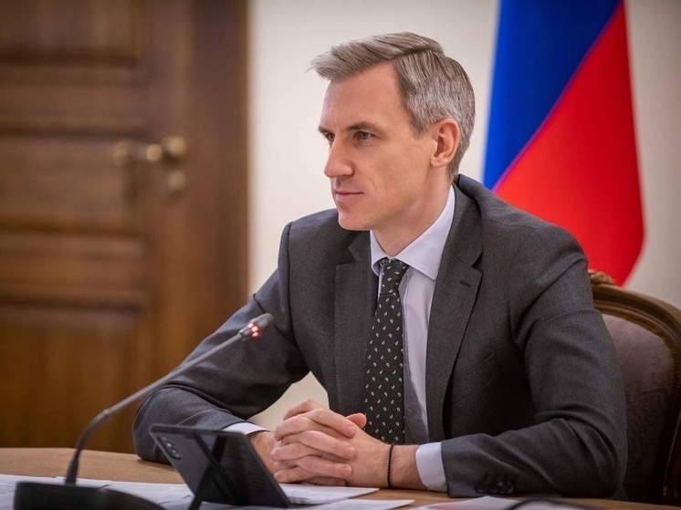 Василий Анохин поздравил смолян с праздником семьи