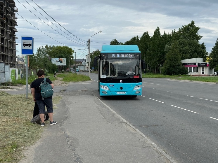 Глава Северодвинска заставил чиновников пересесть на общественный транспорт