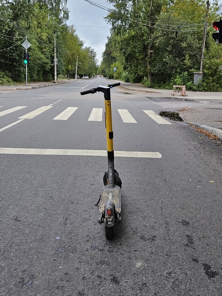 Водители электросамокатов продолжают нарушать правила в Твери