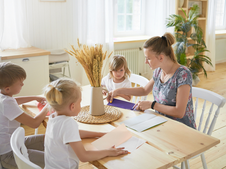 Сравнили зарплаты воспитателей детсадов и частных нянь в Петрозаводске