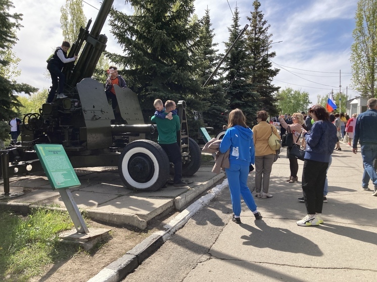 Мишустин распорядился восстановить Саратовское артучилище к 1 сентября