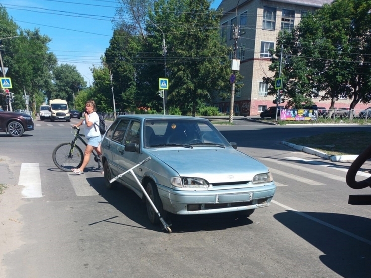 Под колесами авто в Саратовской области пострадали пенсионерка и ребенок