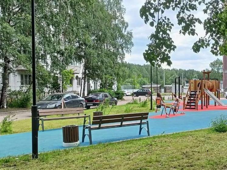 В Тосненском районе в доступе первый двор, благоустроенный в этом году по федеральному проекту