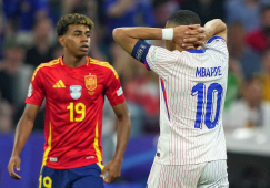 Франция наконец-то забила, но проиграла: фото полуфинального матча чемпионата Европы
