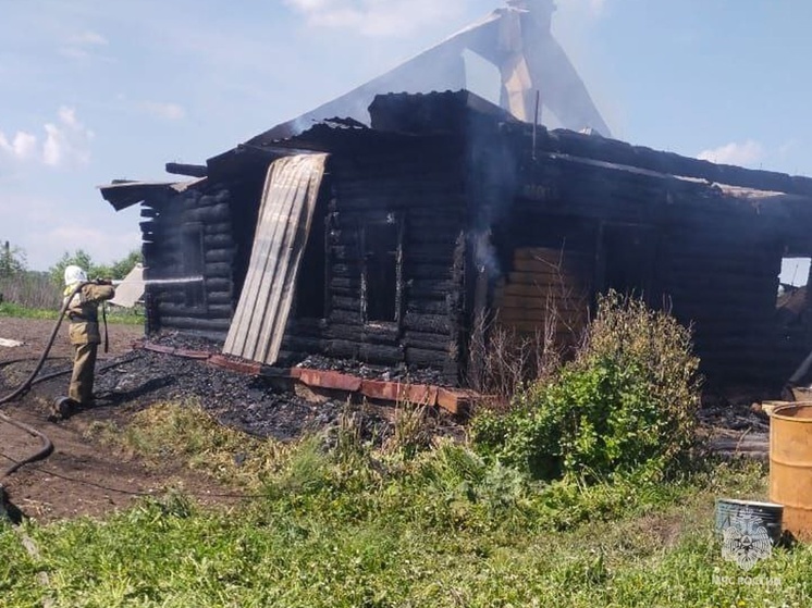 Жилой дом горел в селе Яр Томского района