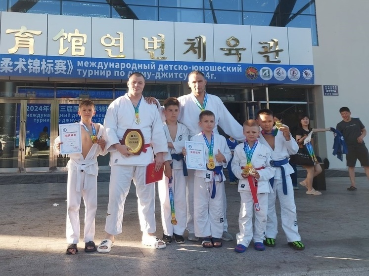 Сахалинские борцы взяли награды международного турнира в Китае