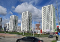 Жителям Академического района Екатеринбурга начали активно звонить мошенники, которые представляются сотрудниками больницы, которую возводят на улице Академика Парина