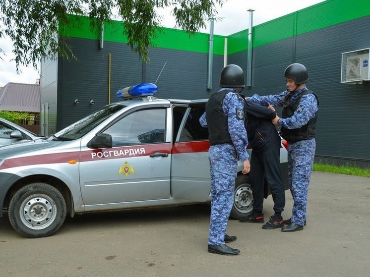 Пьяный пензенец угнал автомобиль такси и попал на нем в ДТП